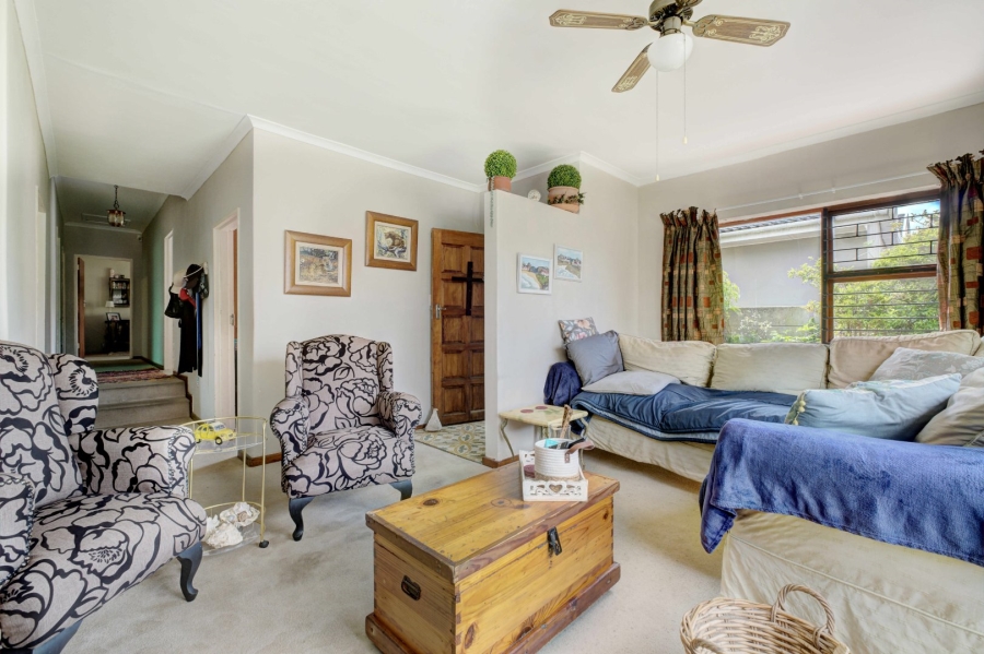 4 Bedroom Property for Sale in Kabega Park Eastern Cape